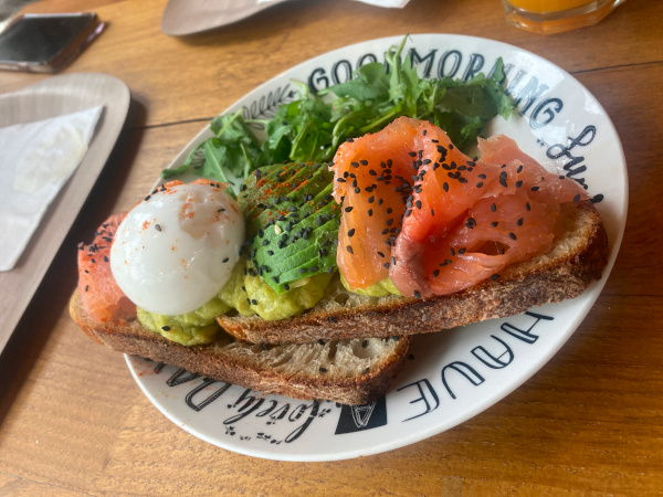 Salmon toast